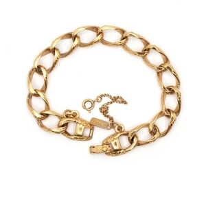 Monet Vintage Signed 1960s Gold Tone Link Bracelet.